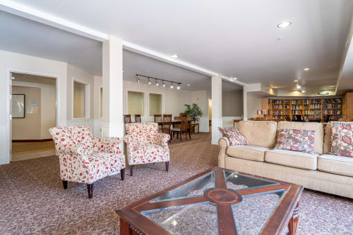 DiscoveryView_Photo_CommunityRoom
