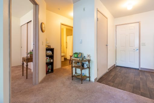DiscoveryView_Photo_EmptyRooms