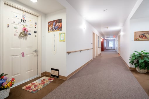 DiscoveryView_Photo_Hallway