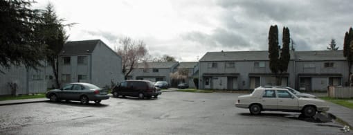 Hillhouse Apartments