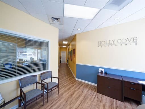 Leasing Office Waiting Area at Holly Cove Apartments, Orange Park, 32073