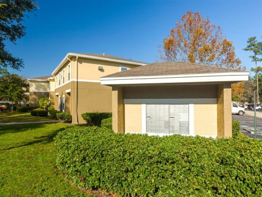 Apartment Building Exterior View at Holly Cove Apartments, Orange Park