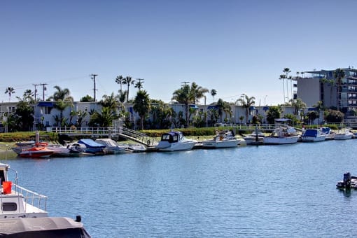 Marina Apartments & Boat Slips Long Beach, CA Outdoor Seating