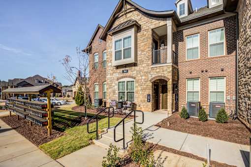Exterior building at Griffin Weston, Cary, NC, 27513