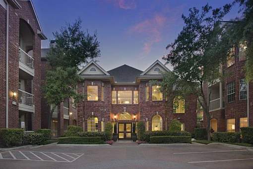 The Belmont West U apartments