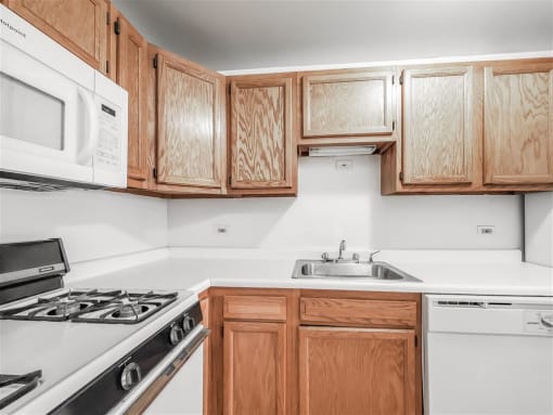 Buena Shores - Kitchen