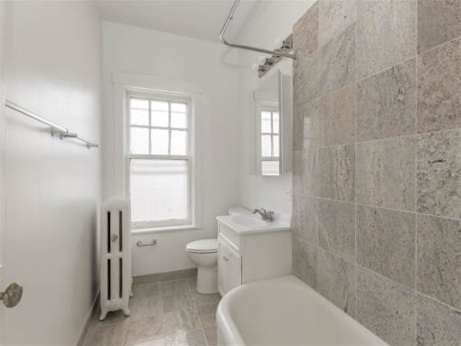 Hamilton Place - Bathroom