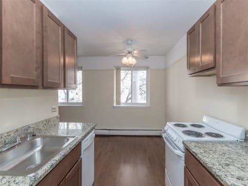 Winthrop Place - Kitchen