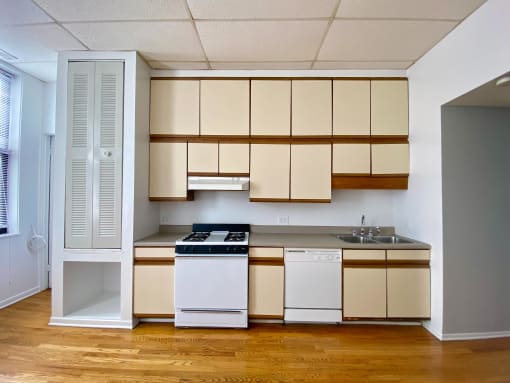 Fullerton Lofts - Kitchen