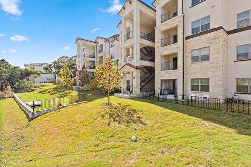 the preserve at ballantyne commons apartments exterior view