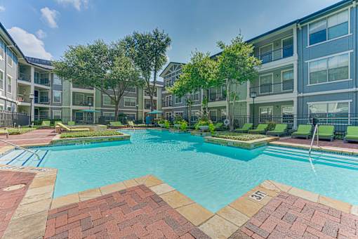 Blue Cool Pool at Easton Apartments, Dallas, TX