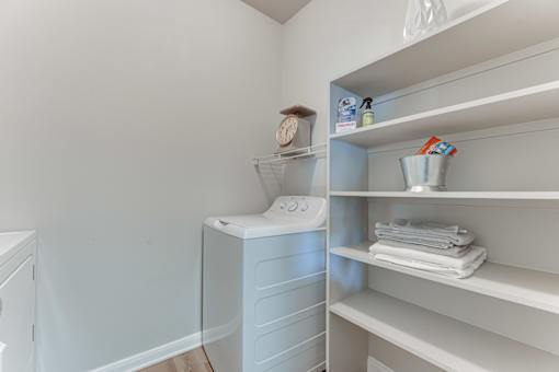 Shelves at Limestone Ranch Apartments, Texas