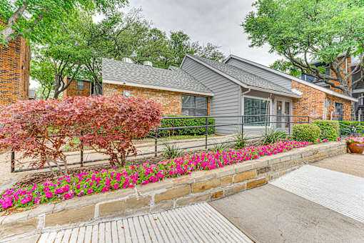 Exterior Porch at The Manhattan Apartments, Dallas, 75252