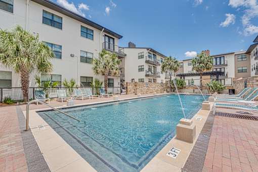 Resort style pool at Vue Live Oak Apartments, Dallas, TX 75204
