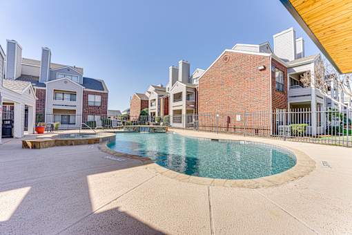 A swimming pool at Wilson Crossing, Cedar Hill