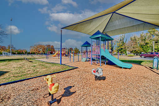 playgrounds at the preserve at ballantyne commons park