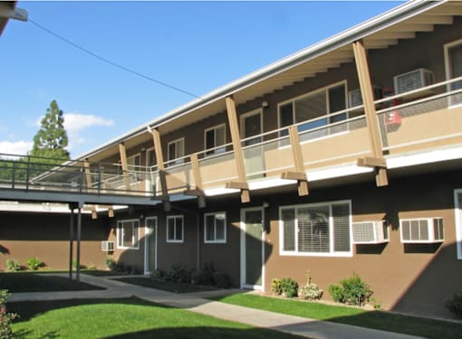 Towne Centre at Orange Apartment Homes in California near Anaheim featuring one bedroom, two bedroom and three bedroom apartments.
