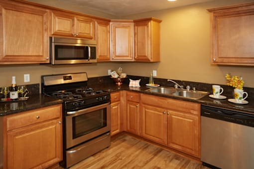 Towne Centre at Orange Apartment Homes in California near Anaheim featuring one bedroom, two bedroom and three bedroom apartments.