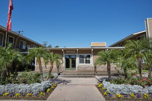 Towne Centre at Orange Apartment Homes in California near Anaheim featuring one bedroom, two bedroom and three bedroom apartments.