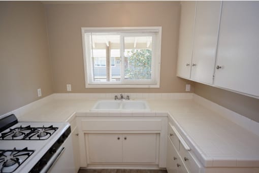 Towne Centre at Orange Apartment Homes in California near Anaheim featuring one bedroom, two bedroom and three bedroom apartments.