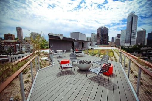 Rooftop Deck at Pine Minor, Seattle, WA, 98101