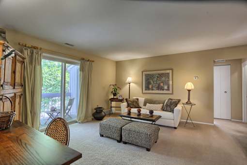 Spacious Living room