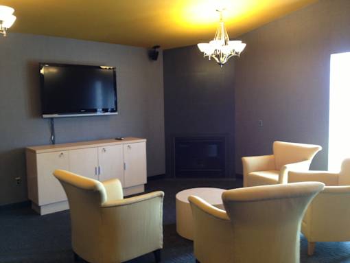clubhouse with cyber cafe