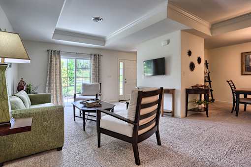 combination living room dining room area