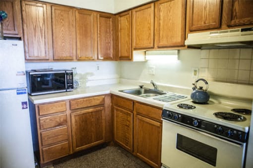 Fully Equipped Kitchen at 8330 On the River, Detroit, MI