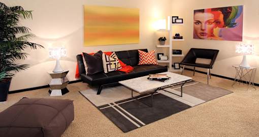 Apartments in central Omaha with spacious layout, spacious living room at Kensington Woods Apartments in Omaha, Nebraska