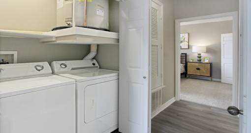 Luxury apartments in south Lincoln Nebraska with wood plank floors and full-size washer and dryer