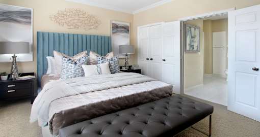 Luxury apartments with spacious bedrooms with attached bathrooms and walk-in closets at Saddlebrook apartments in Urbandale Iowa