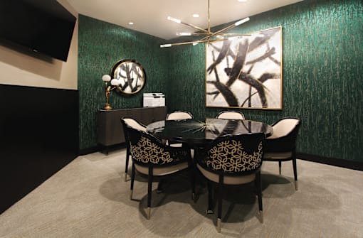 Luxury clubhouse, luxury resident lounge, luxury meeting area at Le Palais Apartments in Houston.