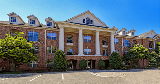 Luxury apartments with red brick exteriors next to Ridgedale Mall and Minutes from Downtown Minneapolis