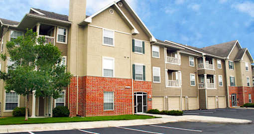Apartments in southwest Omaha located next to Zorinsky Lake with West Papio Trail Access and attached garages at Breckenridge Apartments
