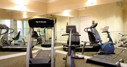 Luxury apartments next to Ridgedale Mall and Minutes from Downtown Minneapolis with fitness center at RidgeGate Apartments in Minnetonka, Minnesota