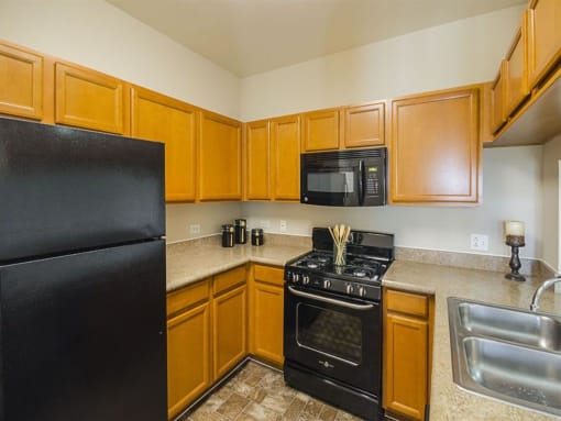 Kitchen Floor Plan at Remington Apartment Homes, Romeoville, IL, 60446