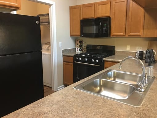 Model Kitchen at Remington Apartment Homes, Romeoville, 60446