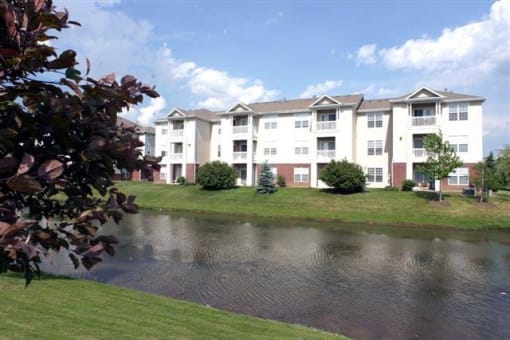 Exterior Building at Remington Apartment Homes, Illinois