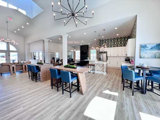 Clubhouse Dining Area at Hebron Station Apartments, Kentucky