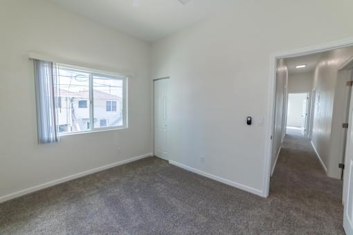 2612 Kapiolani Bedroom