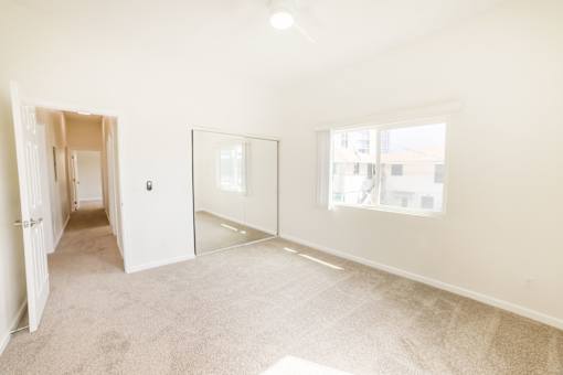 2612 Kapiolani Bedroom