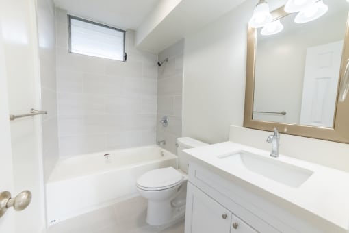 2751 Waikahe bathroom