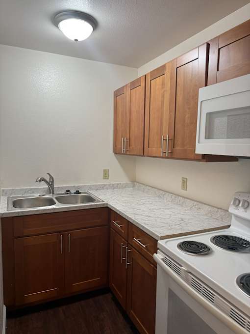 The Waterfront Apartments 314 Kitchen