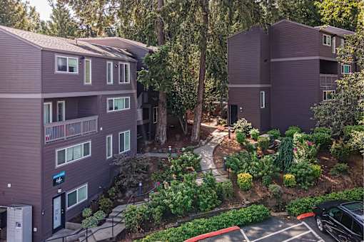 Larkspur West Linn Staged Exterior