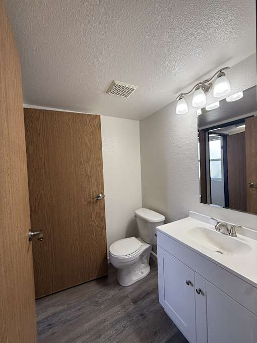 The Waterfront Apartments 409 Bathroom