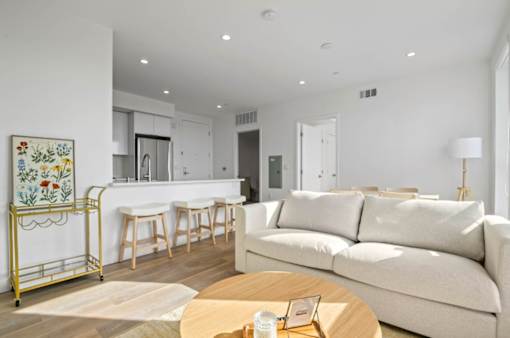 4804 Oakwood Digitally Staged Living Room