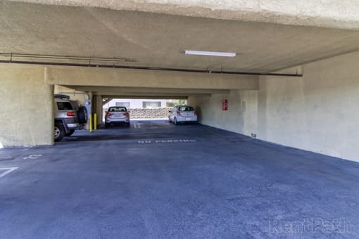 University Commons parking structure