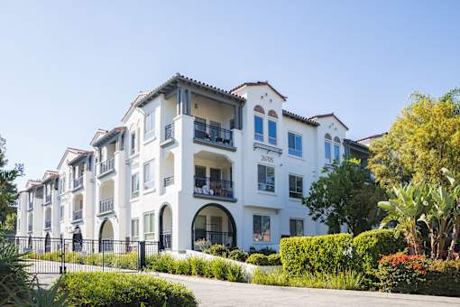 Horizons at Calabasas exterior building.