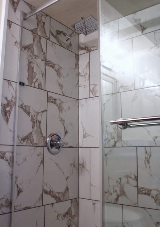 Napili Towers bathroom shower